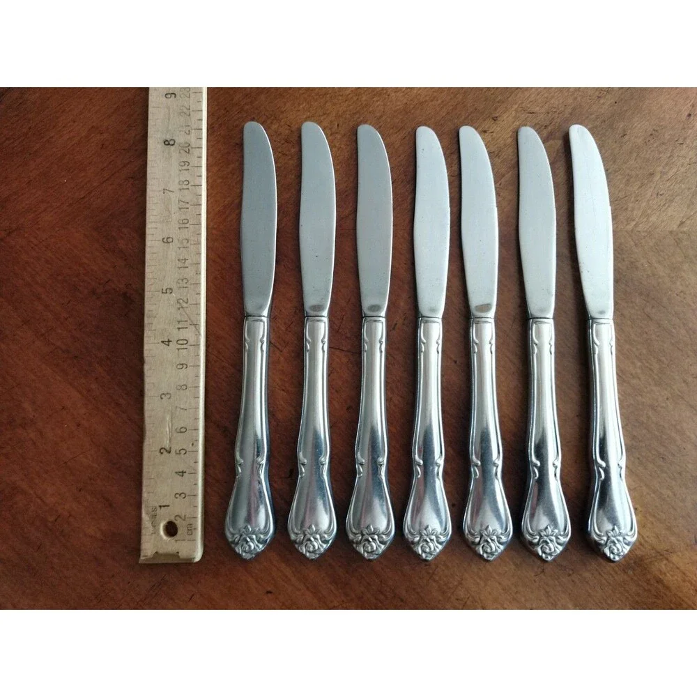 1881 Rogers Oneida Arbor Rose True Rose Stainless: Lot of 7x Hollow Dinner Knife